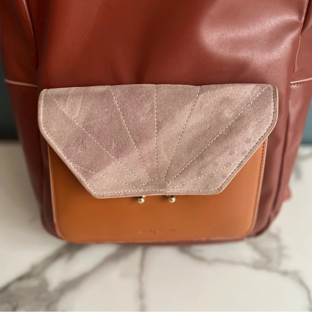 Kids Universal Sticky Lemon Rust and Tan Backpack with Front Pocket - Picture 3 of 15